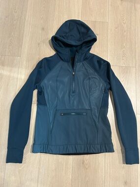 Lululemon Teal Reflective Half-Zip Hooded Pullover